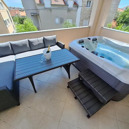 아파트 Kapelica *