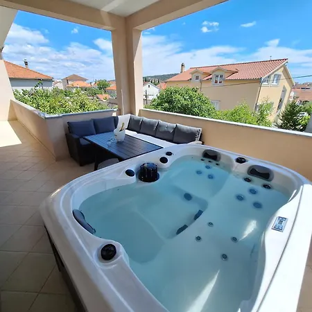 Kapelica * 트로기르