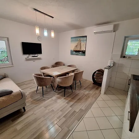 Apartment Kapelica *