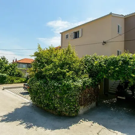 Kapelica 트로기르