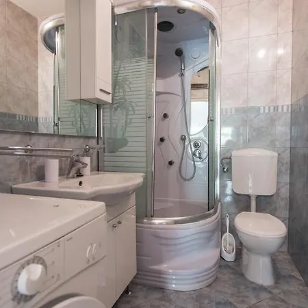 Kapelica Apartment *