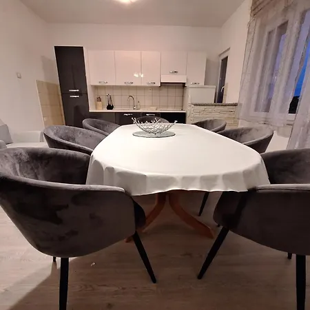 Kapelica Apartment Trogir