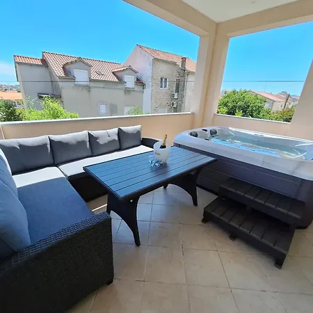 Kapelica Apartman Trogir