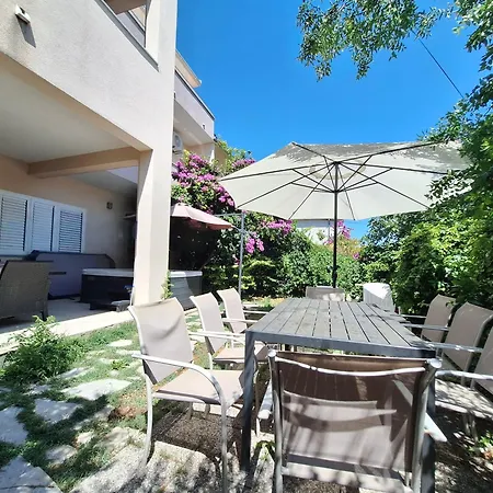 Kapelica Apartment *