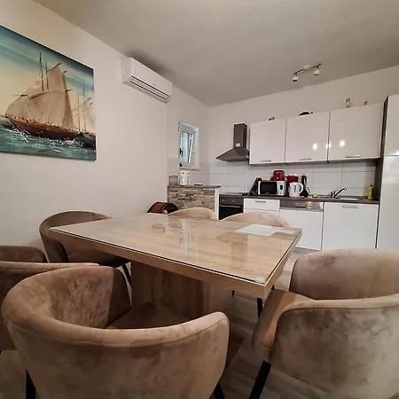 Kapelica Apartman Trogir