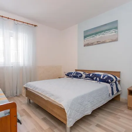 Kapelica Apartman *