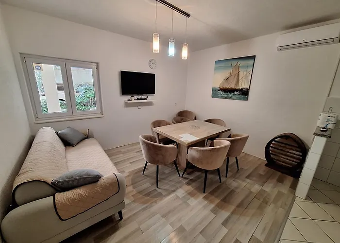 Kapelica Apartman Trogir